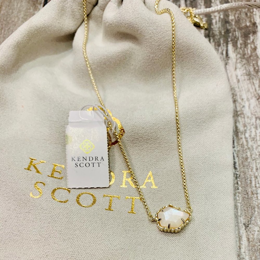 Kendra Scott Necklace